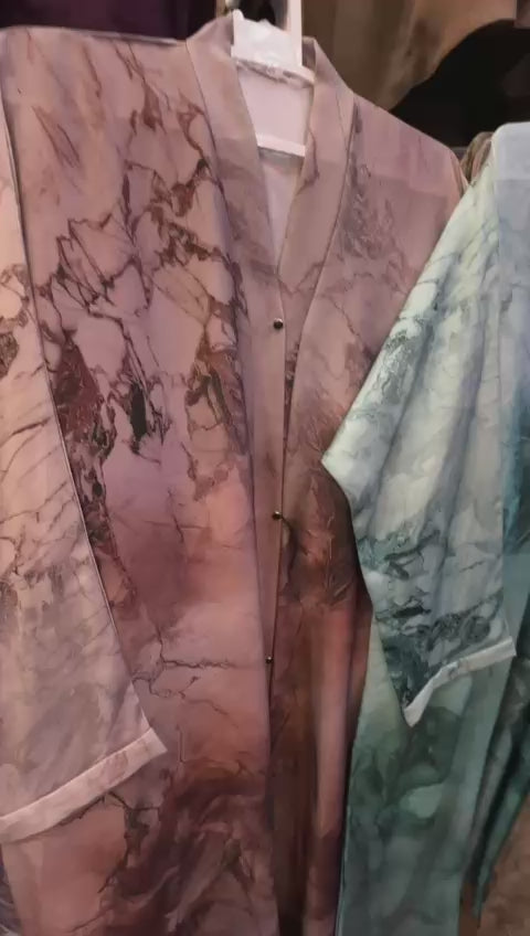 Front 3D Design Silk Crinkle Abaya