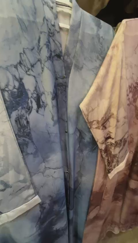 Front 3D Design Silk Crinkle Abaya