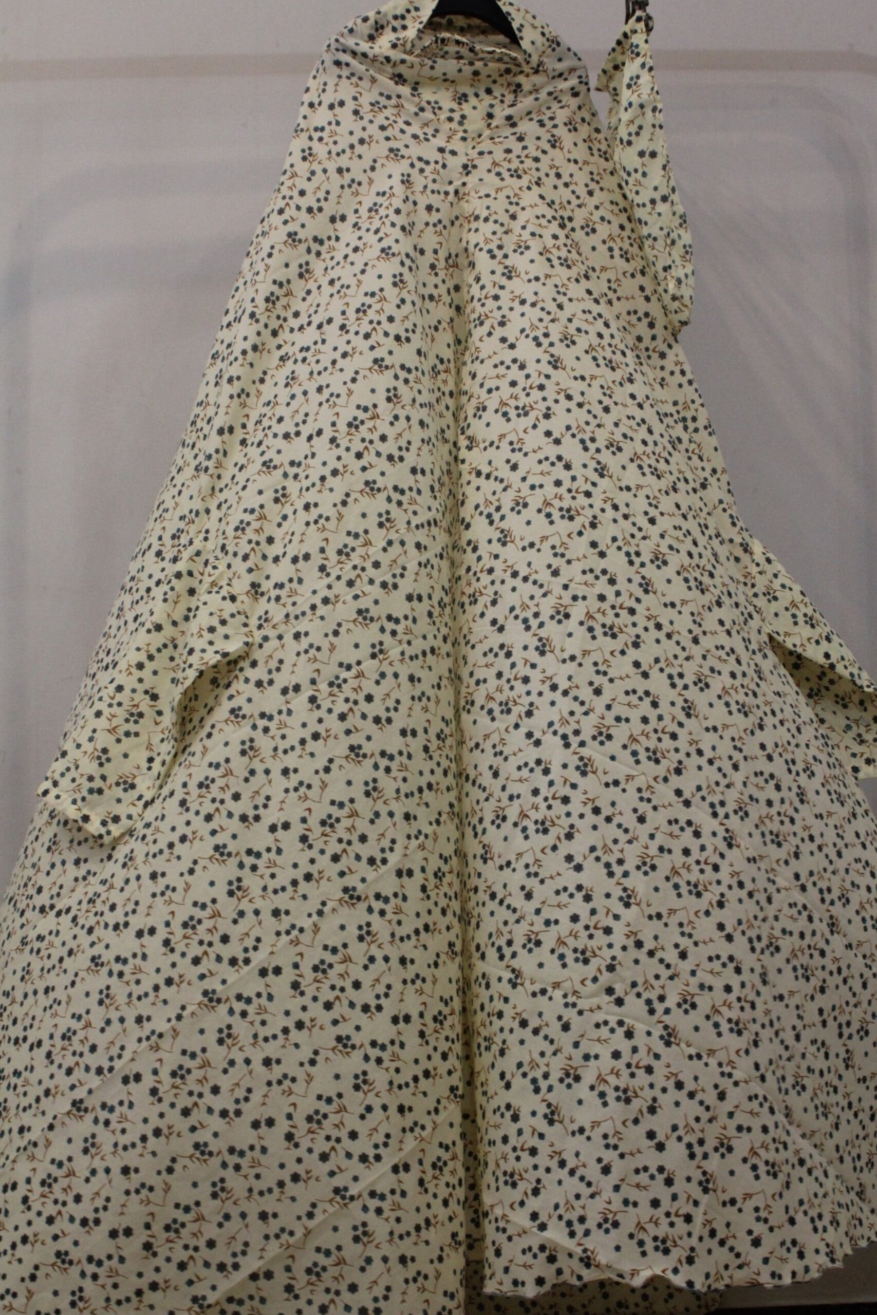 Yellow Printed Namaz Chaddar