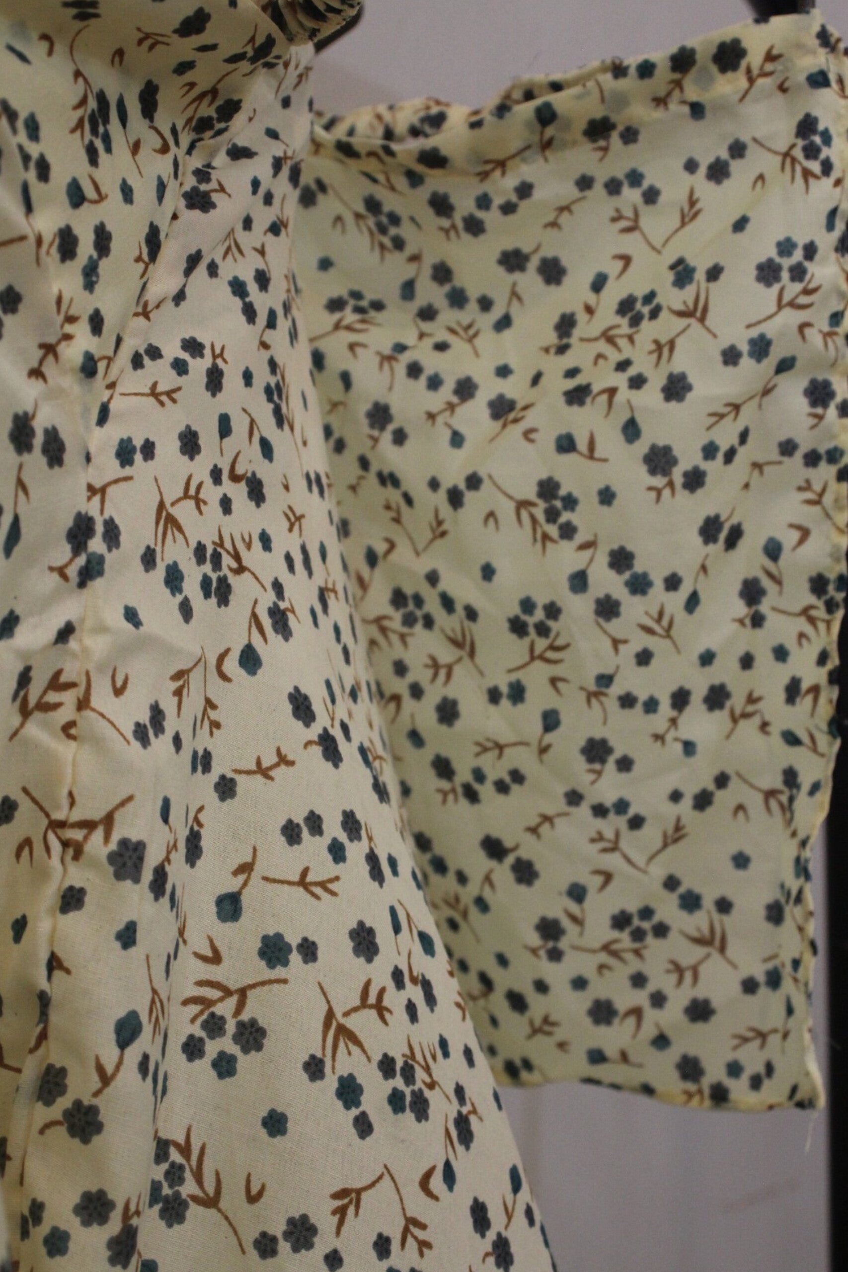 Yellow Printed Namaz Chaddar